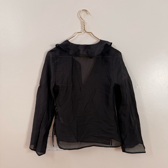 ✨ Lisa Says Gah Tilda Ruffle Wrap Top ✨ - Picture 8 of 8